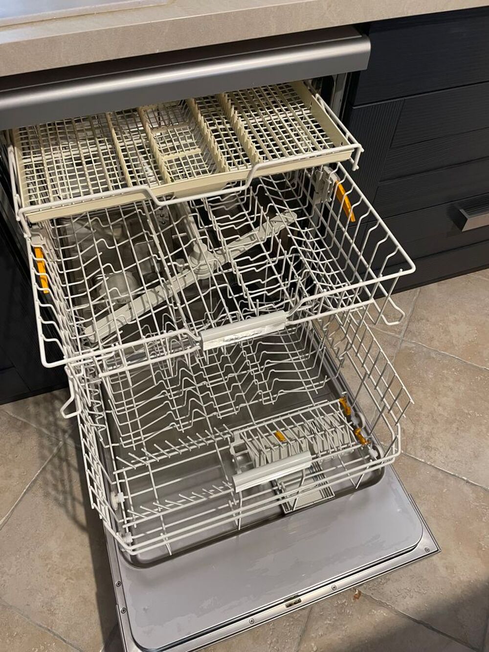 Lave vaiselle MIELE Electroménager