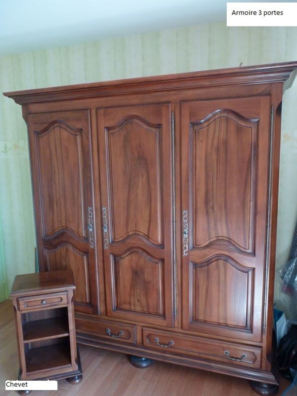 CHAMBRE COMPLETE : armoire/bois de lit/table de nuit Meubles