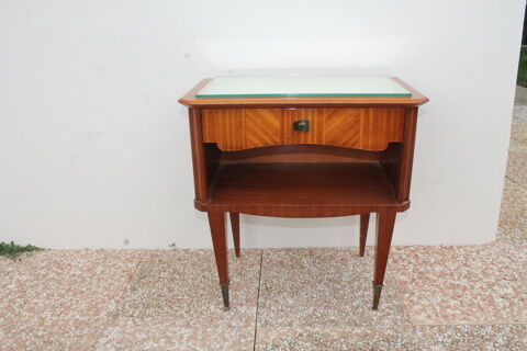 TABLE DE CHEVET VERNIS 30 Dijon (21)