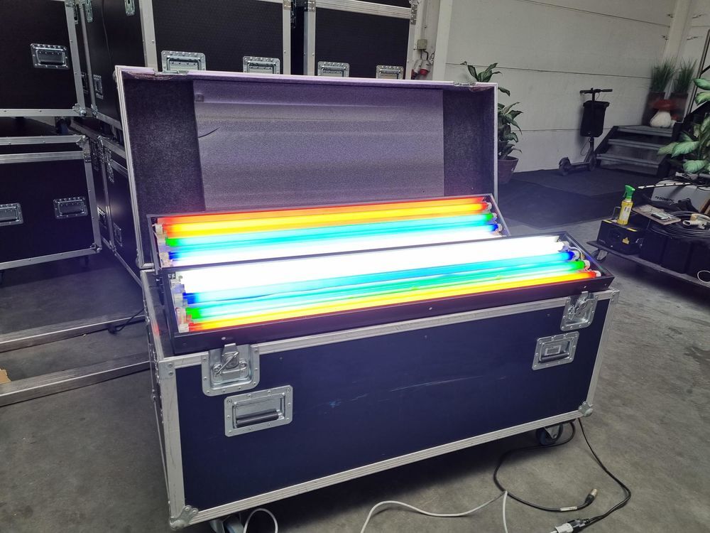 NEON RGB 4x36W Robert juliat Photos/Video/TV