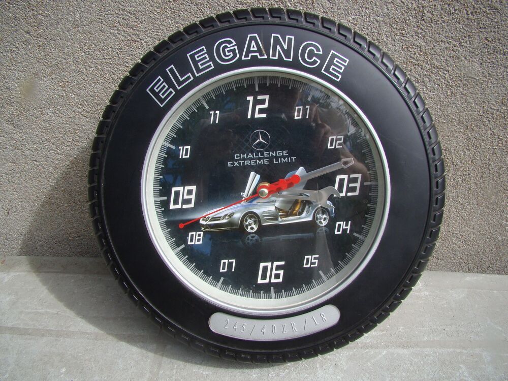 Horloge murale publicitaire Mercedes
