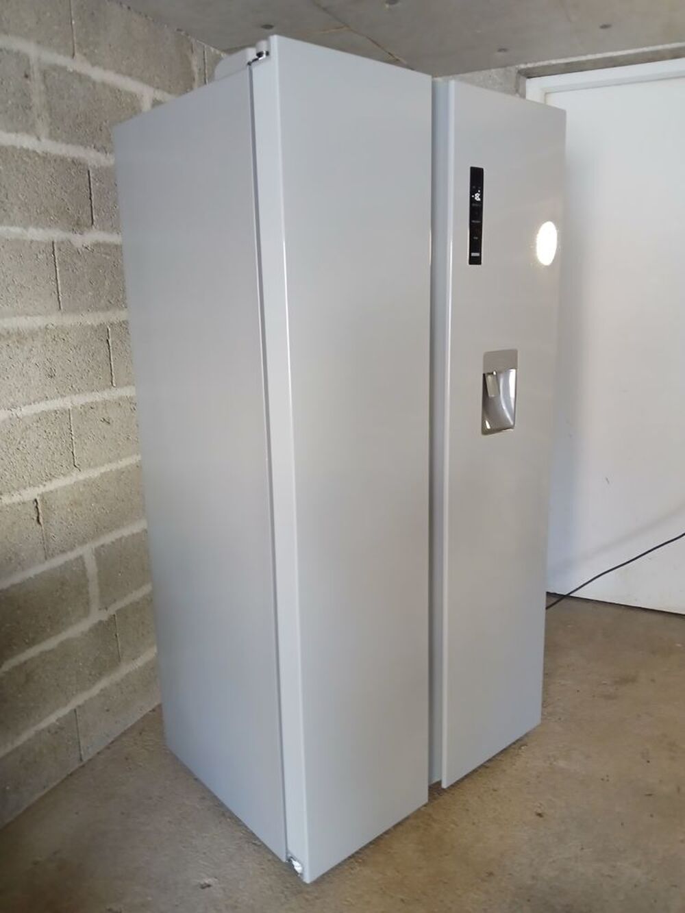 R&eacute;frig&eacute;rateur am&eacute;ricain argent&eacute; double porte Meubles
