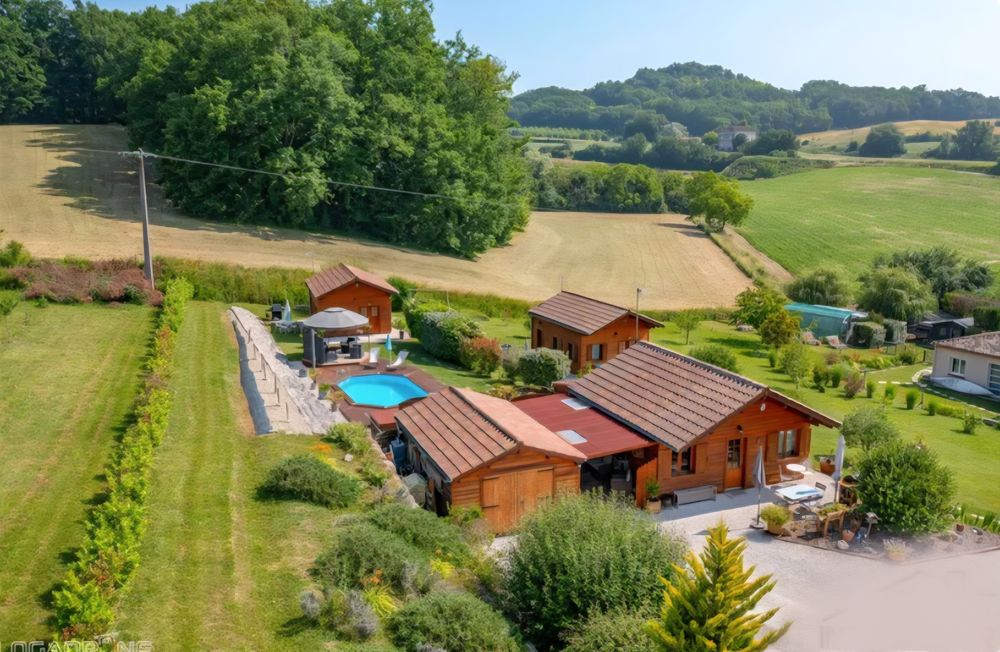 Vente Chalet Site de villégiature avec clientèle annuelle. Dausse