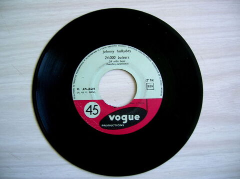 45 Tours JOHNNY HALLYDAY 24.000 baisers - JUKEBOX 83 Nantes (44)