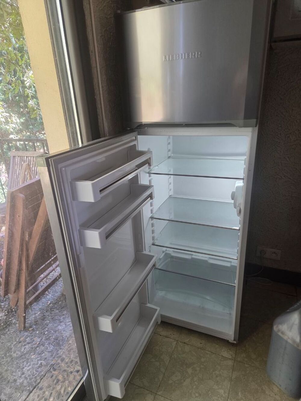 R&eacute;frig&eacute;rateur 2 portes Liebherr 270 litres Electroménager
