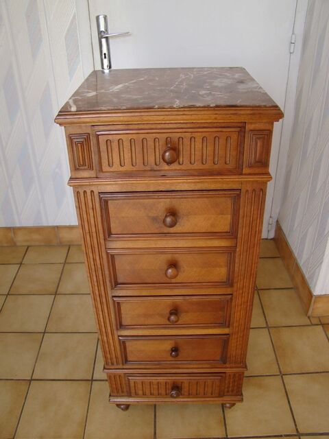 Chiffonnier de style Louis XVI - Epoque XIX�me  
400 Gargenville (78)