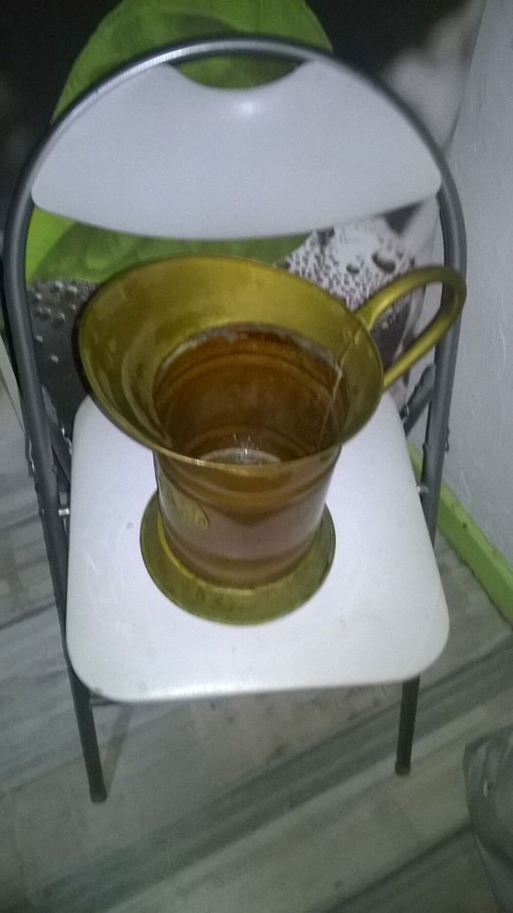 Ancien grand pot avec bec verseur
Pour lait, eau, ou autr
