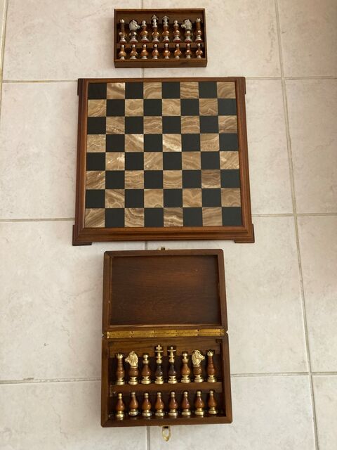 Jeu d'échecs bois avec boîtes de rangement Le Cannet (06)