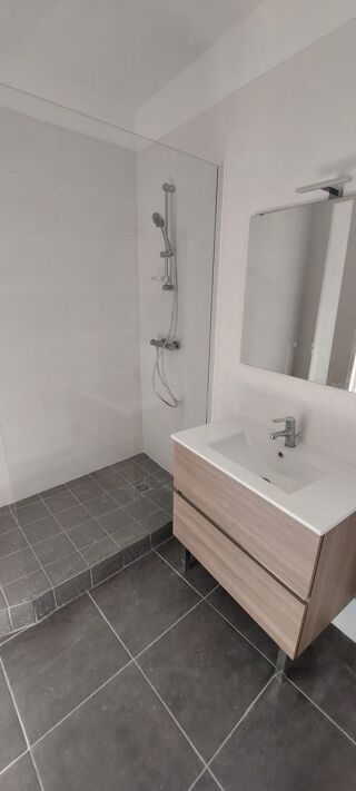  Appartement � vendre 3 pi�ces 77 m�