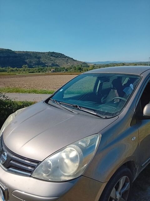 Nissan note D2