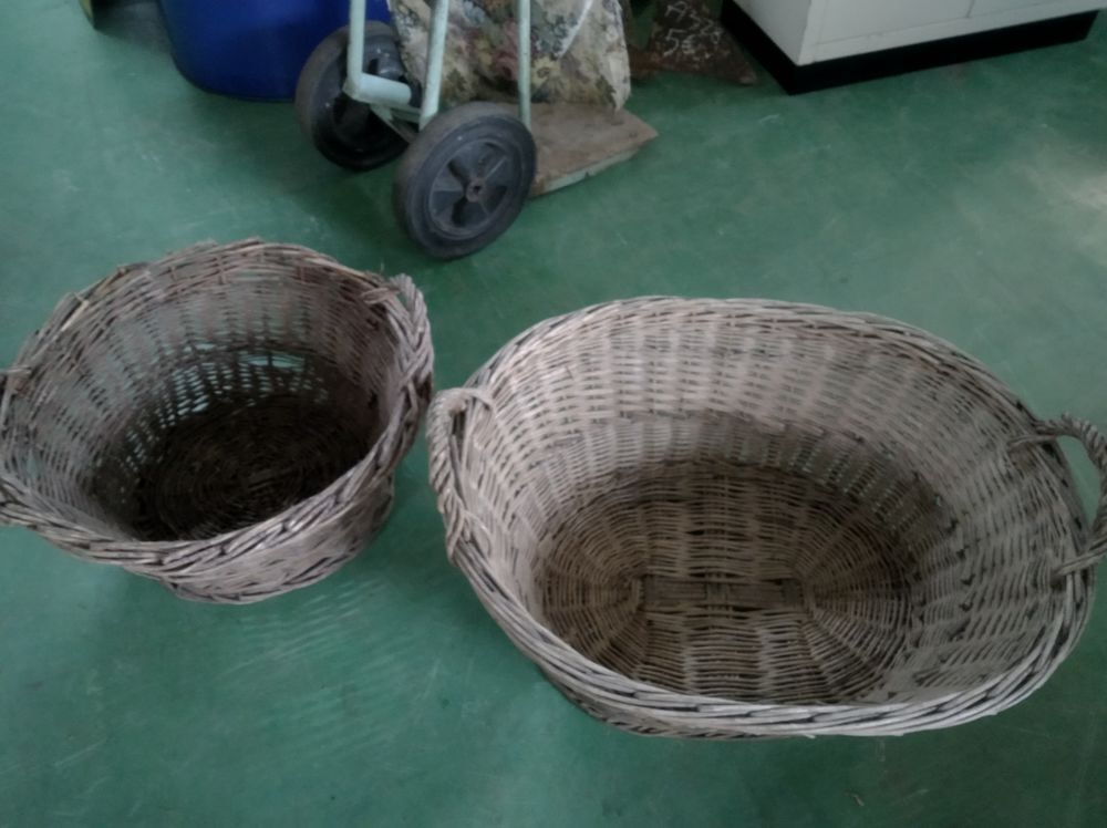 2 grandes pani&egrave;res Meubles