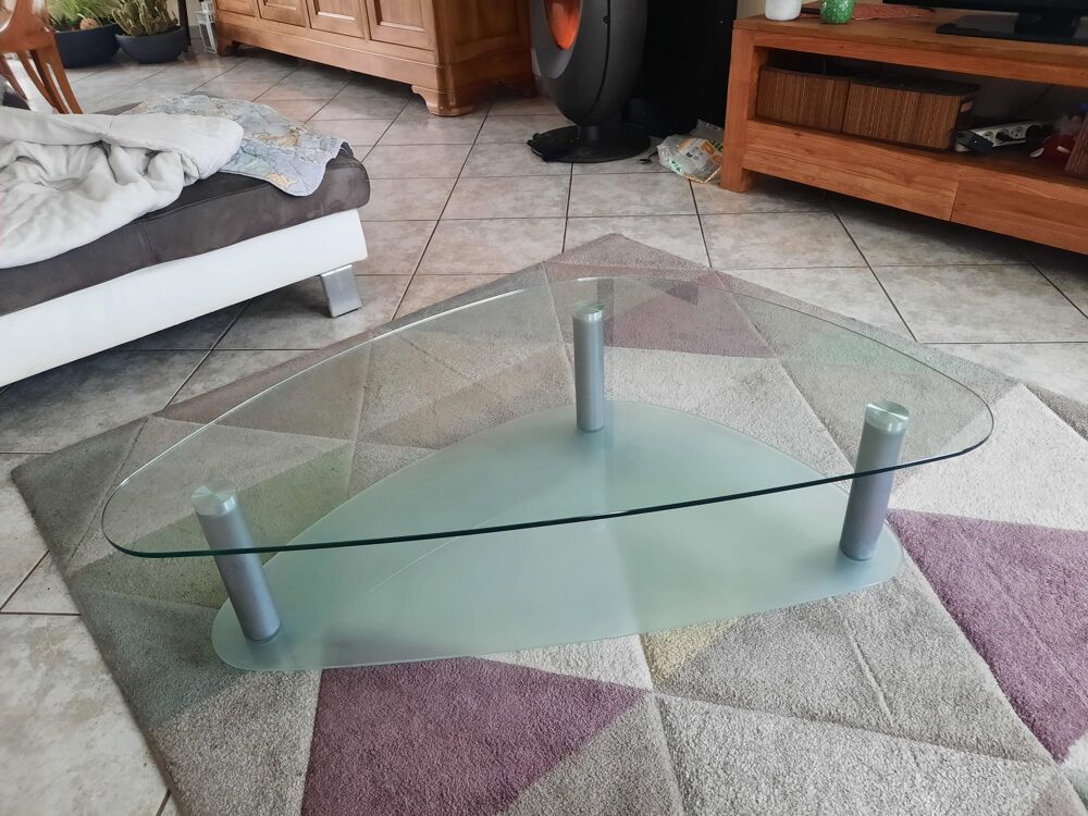 Table basse de salon en verre Meubles