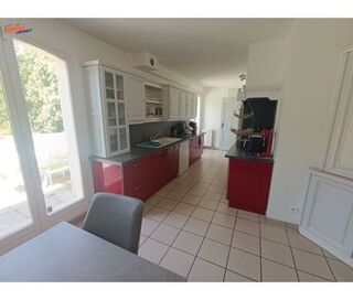  Maison à louer 6 pièces 167 m²