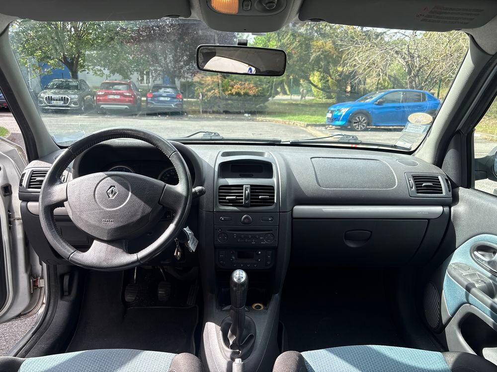Clio II RENAULT CLIO II (2) CAMPUS 1.5 DCI 80 5P 2007 occasion 95610 &Eacute;ragny