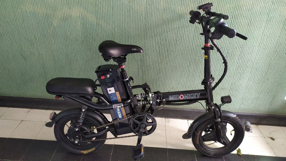 VELO ELECTRIQUE de ville de 14 POUCES PLIABLE de 400 Vlos