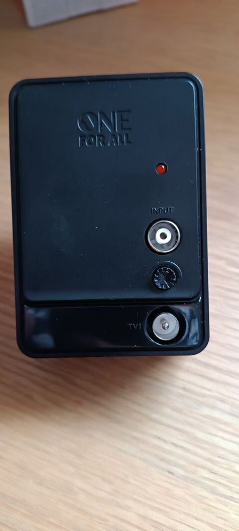 Amplificateur d'antenne TV et Audio One For All 13 Montalieu-Vercieu (38)