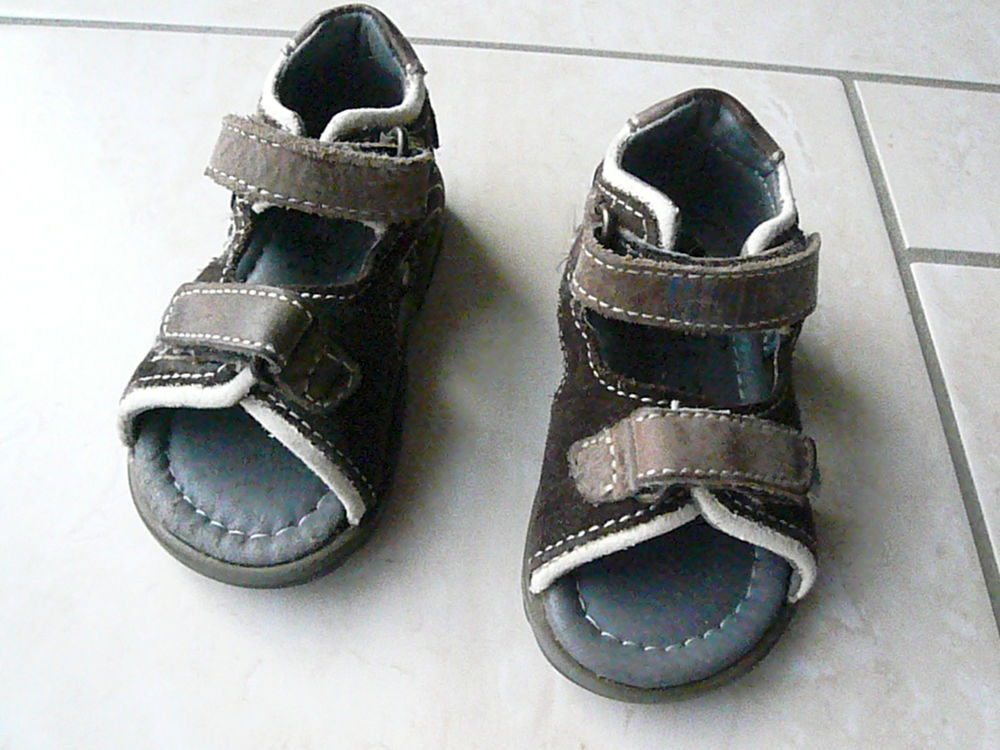 Pieds nus marron - Pointure 18 Chaussures enfants