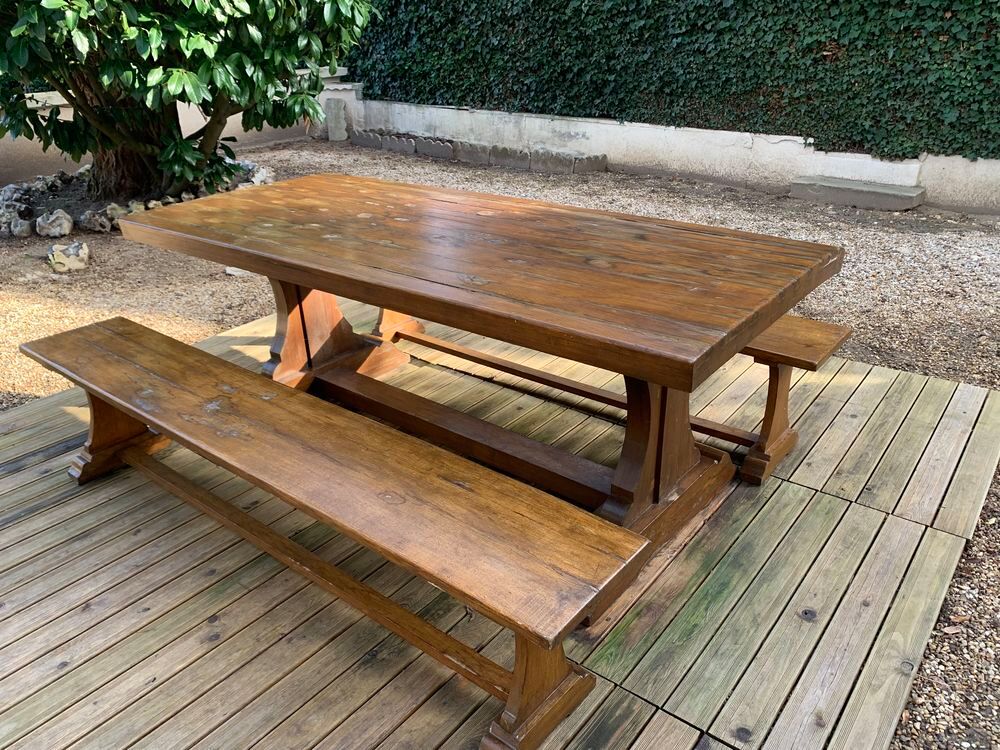 Table Monast&egrave;re en ch&ecirc;ne massif pour jardin ou campagne. Meubles
