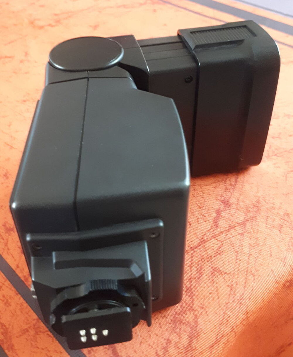 Flash STARBLITZ 300DFC pour CANON Photos/Video/TV