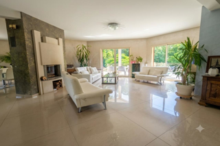  Maison à vendre 12 pièces 373 m²