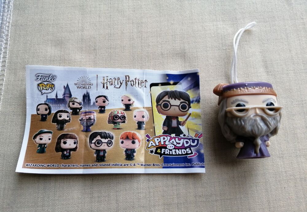 LOT de 3 FIGURINES et 3 MARQUE-PAGES HARRY POTTER KINDER JOY 