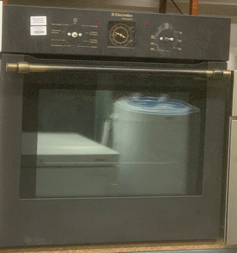 Four encastrable noir Electrolux 50 Labarthe-Rivi�re (31)