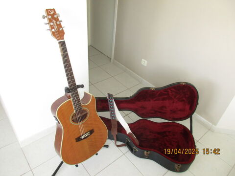 Guitare lectro-acoustique VANTAGE VS-35 CE
140 Mers-les-Bains (80)