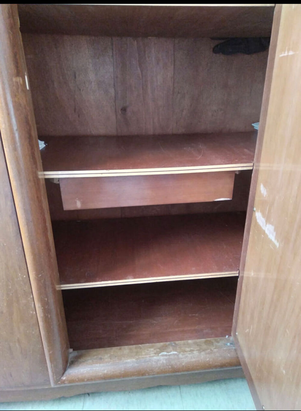 Armoire en bois Meubles