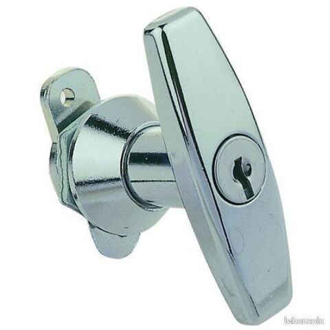 Poigne  cl 1127 chrome avec came1095-755 48 Serres-Castet (64)