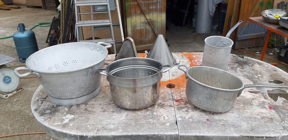 Lot de Passoires et Chinois de Collectivit&eacute; Cuisine