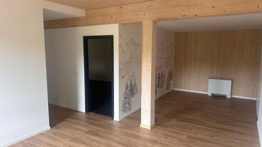   Magnifique Bureaux 160m2 aménagés Allonzier-la-caille