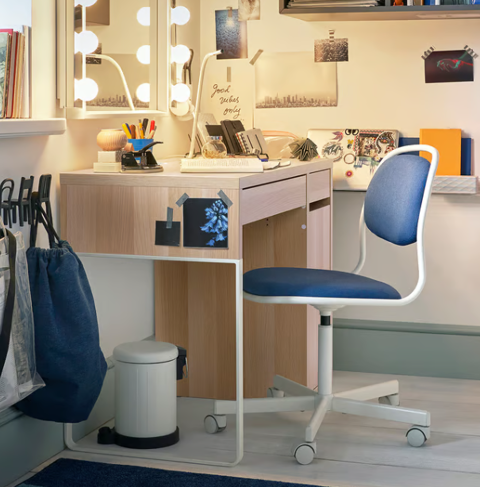 Bureau Comme NEUF + chaise + Design clair 55 Groux-les-Bains (04)