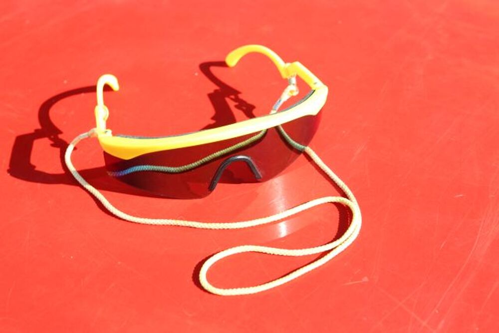 Paire de lunettes Polaris&eacute;es Bijoux et montres