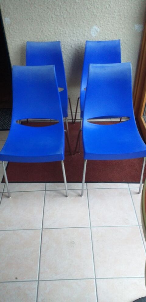 Lot de 4 chaises de cuisine PVC bleu empilables 50 Nantes (44)