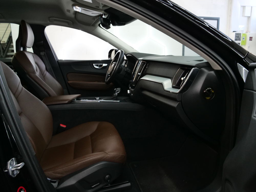 XC60 D4 AWD 190 ch Geatronic8 Business 2017 occasion 69330 Pusignan