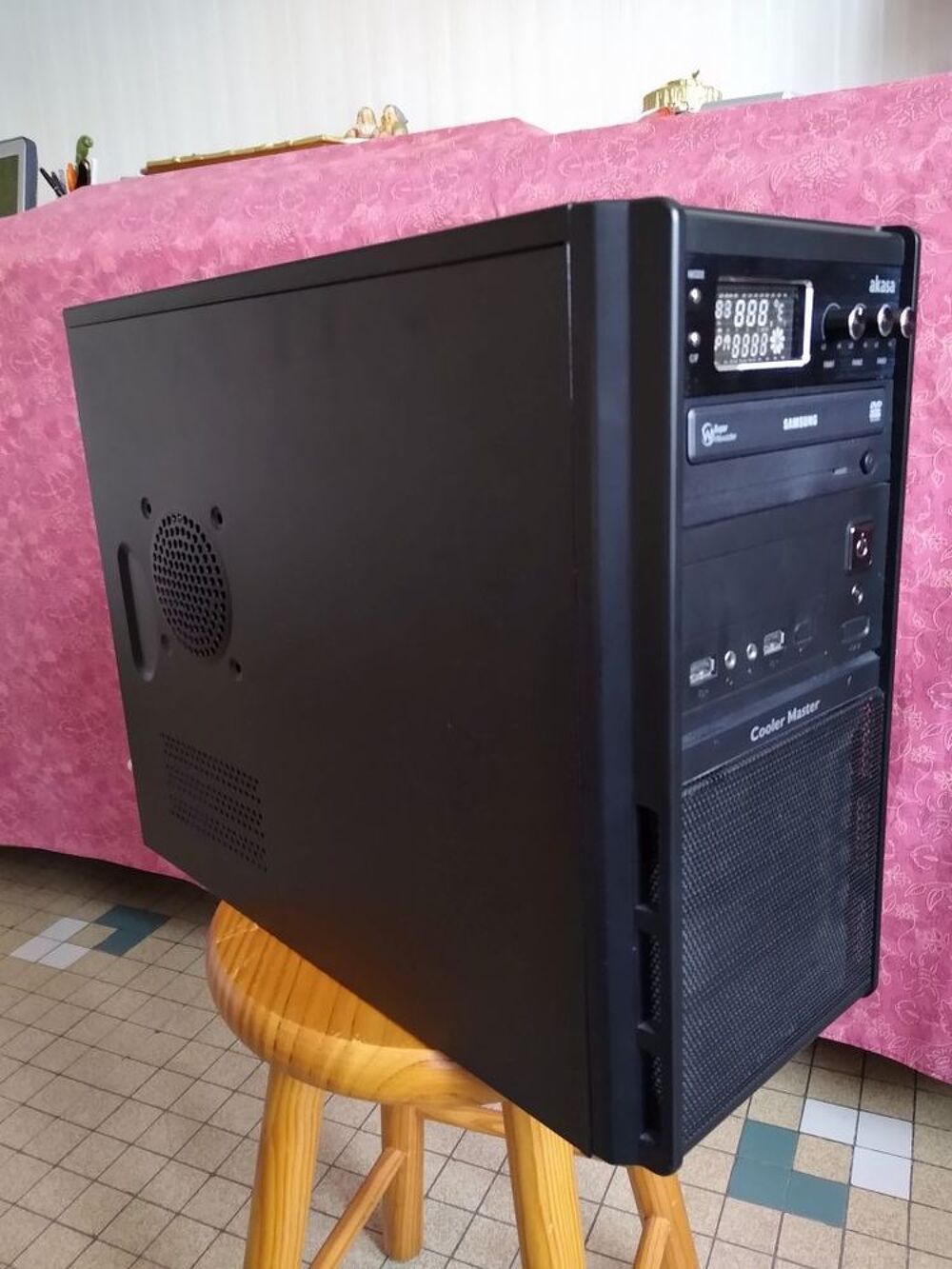 ORDINATEUR DE BUREAU Matériel informatique