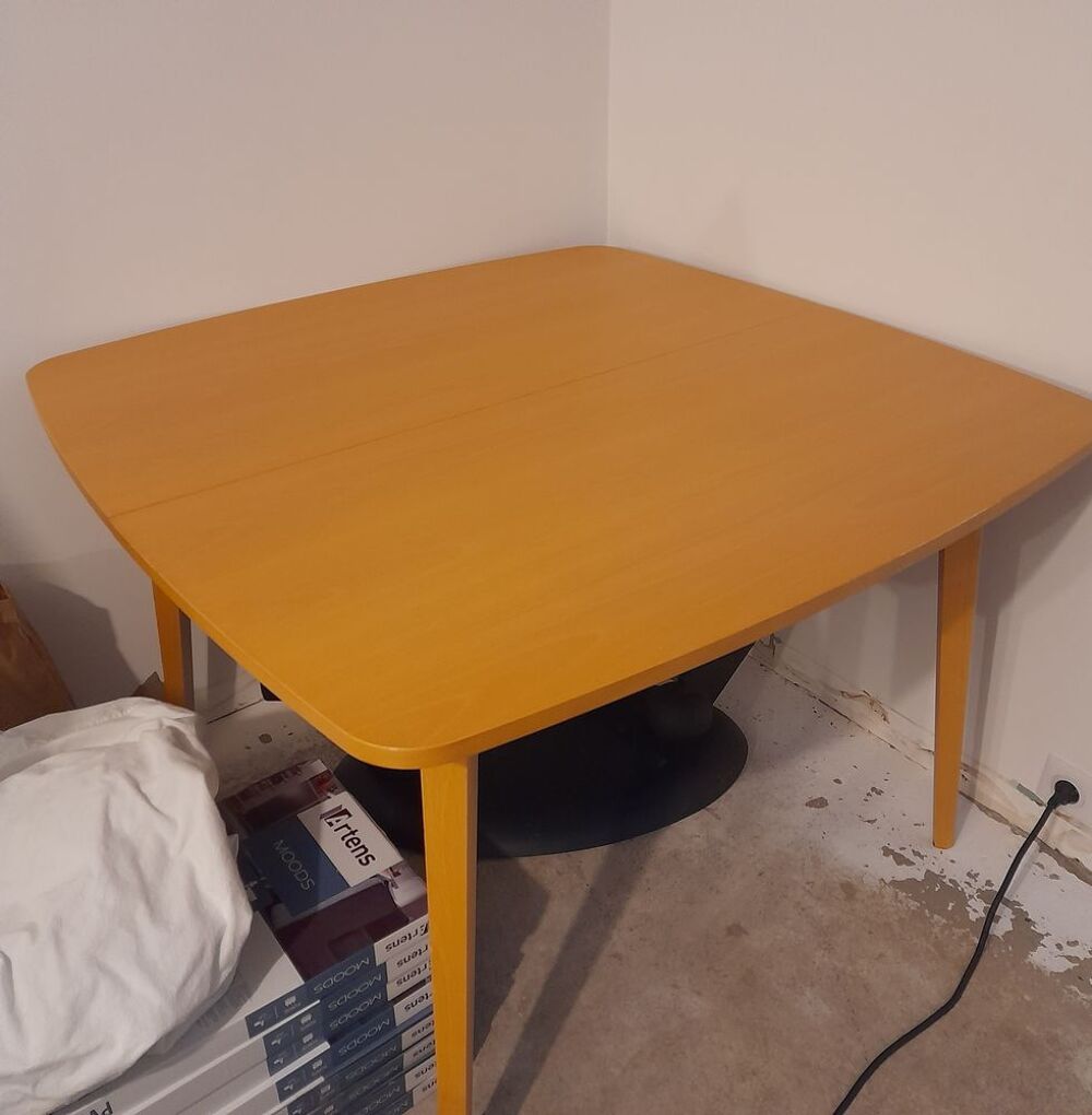 Table HABITAT Meubles