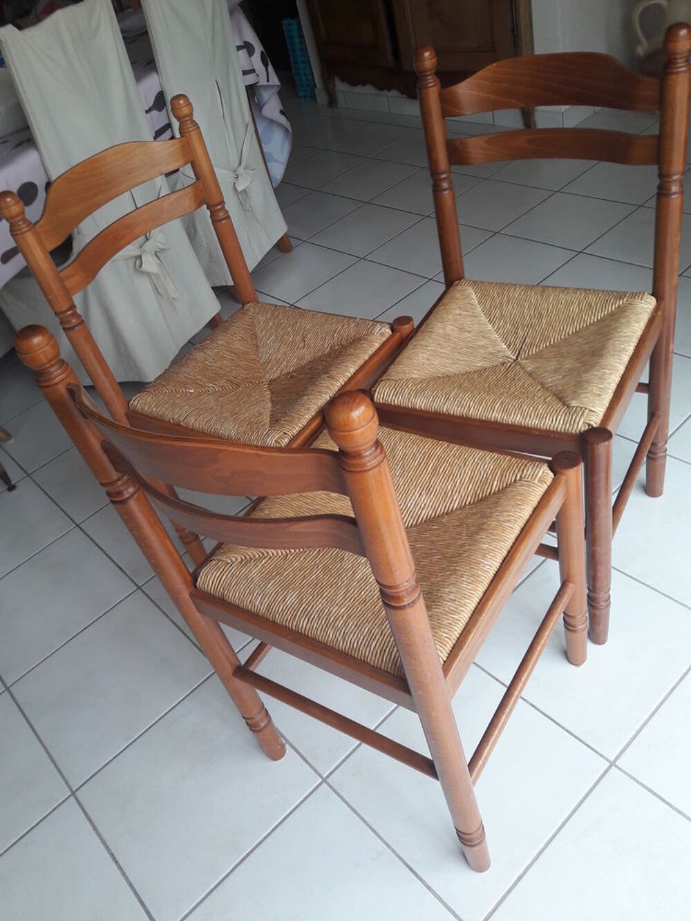 CHAISES Meubles