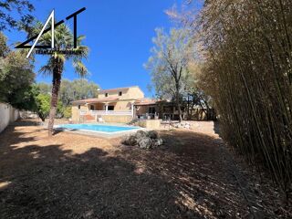  Villa  vendre 7 pices 182 m