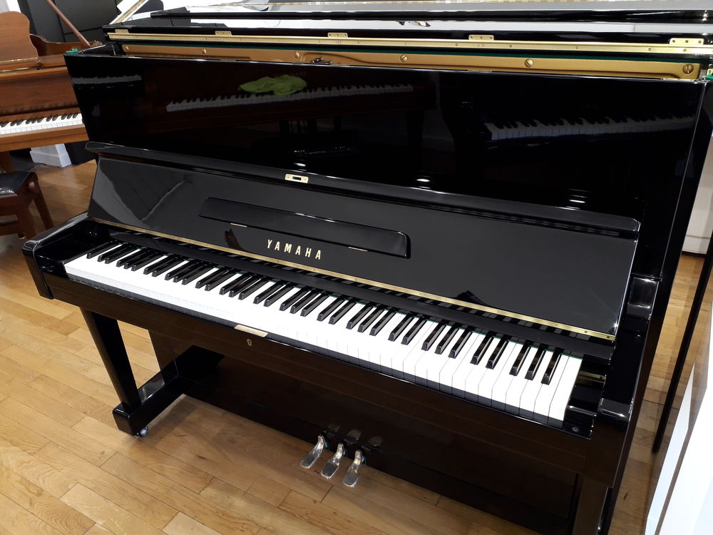 Piano droit - Yamaha U1 avec syst&egrave;me silencieux Instruments de musique
