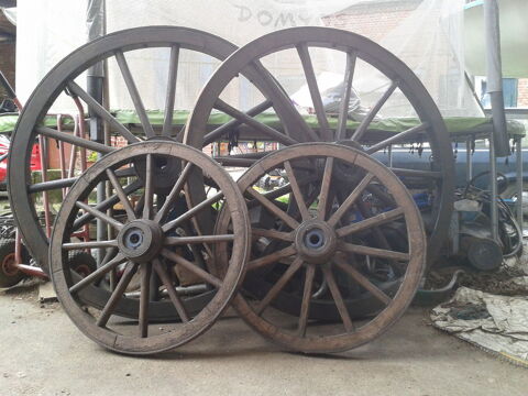 4 Roues ancienne bois grand mod�le et petit mod�le 300 Ferri�res (60)