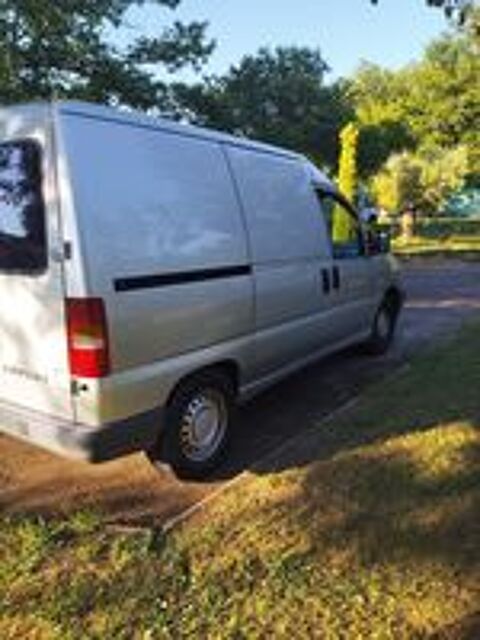 Expert tepee Peugeot Expert Tepee 1.6 HDI 90ch Confort Pack Court 9pl 2002 occasion 24150 Pressignac-Vicq