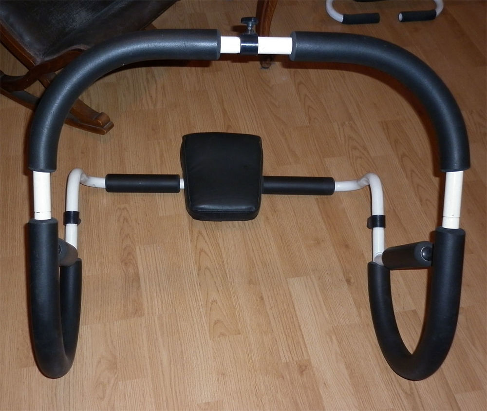 Appareil pour abdominaux. Sports