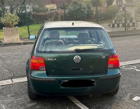 Volkswagen golf 1.6 102 Sport