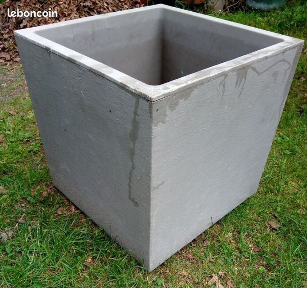 1 pot cube Deroma Gravity 39 x 39 cm Jardin