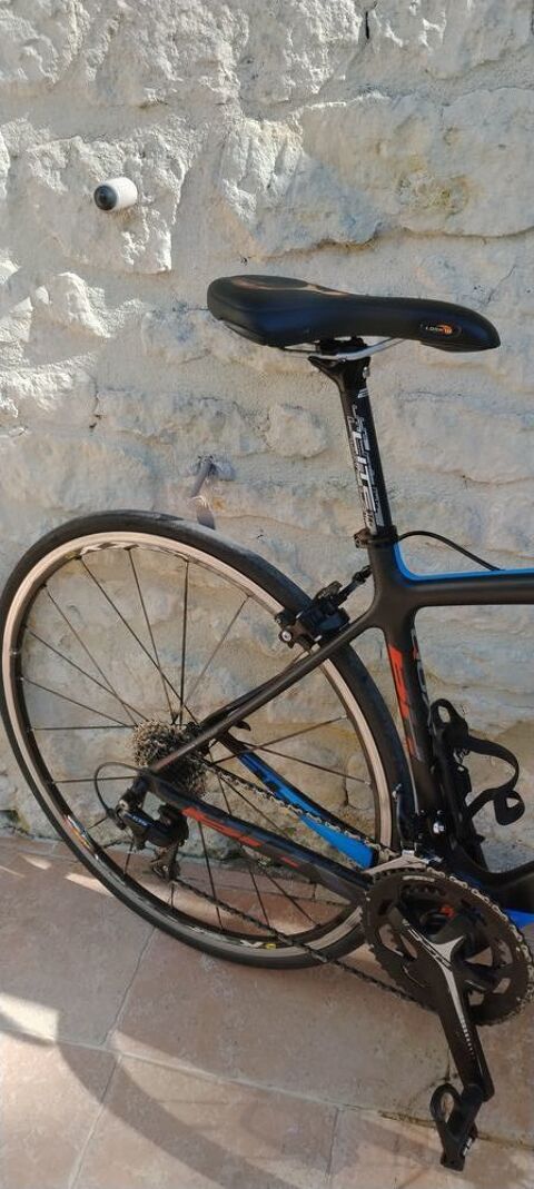 VELO DE COURSE 1000 Jonzac (17)