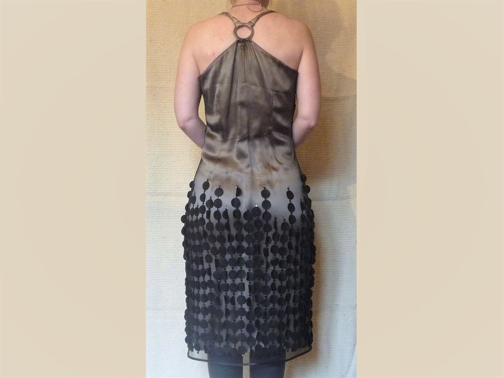 Robe en Soie Beige avec Cuir et Dentelle Noir- Alba Conde Vêtements