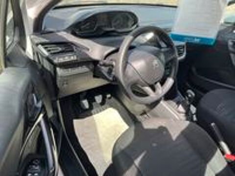 208 I PH2 1.6 BLUE HDI 75 2018 occasion 84000 Avignon