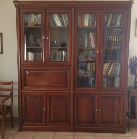 Buffet avec vitrine et compartiment bar en merisier massif 500 Vidauban (83)
