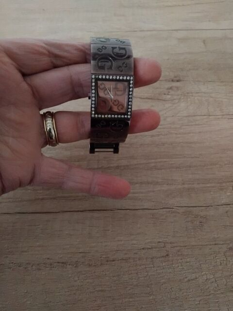 montre femme GUESS Marseille 13 (13)